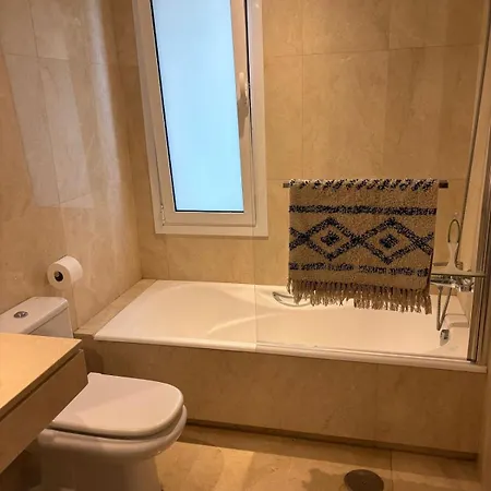 Granados Stunning 2 Bed *