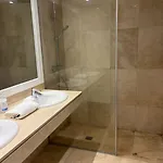 Granados Stunning 2 Bed Appartement